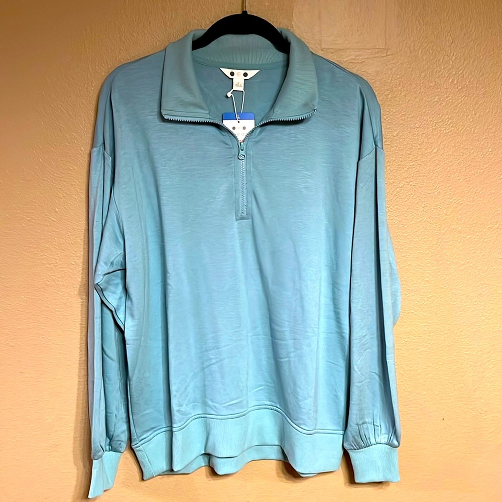 Soft quarter zip pullover.  Size L